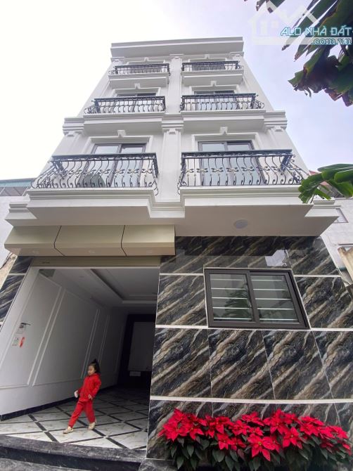Bán nhà 4 tầng Tứ Hiệp, Thanh Trì, ngõ nông, gần ô tô, giá 6.9 tỷ