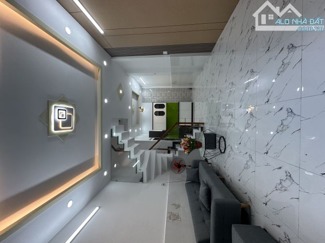 3,7 tỷ- Bán nhà 2 tầng Lê Văn Quới- Bình Tân- 36m2- 2 Pn, hẻm 3,5m- sổ riêng- TL
