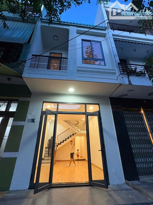 💥🏡CHO THUÊ NHÀ 2 TẦNG 3PN MẶT TIỀN HOÀNG XUÂN NHỊ