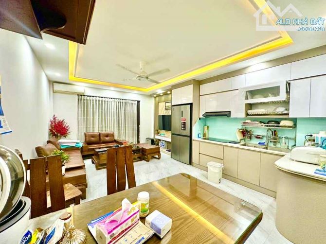 Bán nhà Yên Xá _ 32m² _ 6 tầng _ ô tô tránh _ 6.99 tỷ