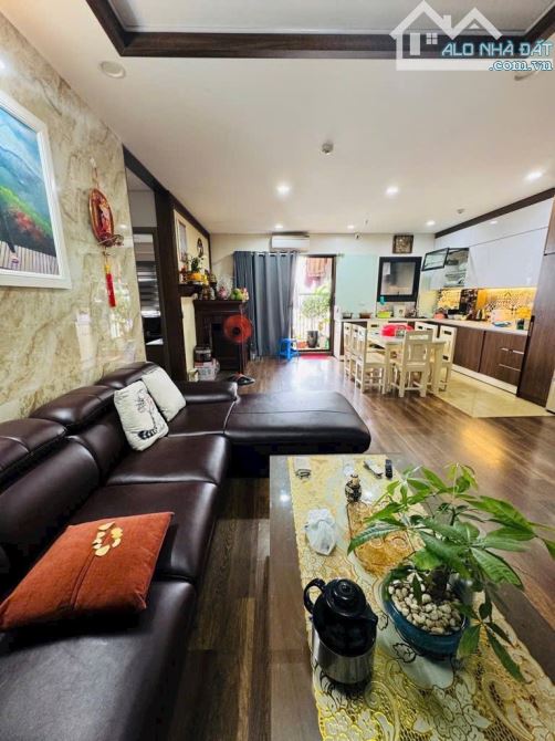 Bán chung cư 90 Nguyễn Tuân, Thanh Xuân, 98m2, 3 phòng ngủ, 2 WC, 7,8 tỷ
