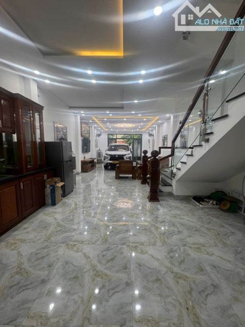 Bán nhà mặt tiền Mỹ An 21, Ngũ Hành Sơn. DT 100m2, 3 tầng. 12,5 tỷ.