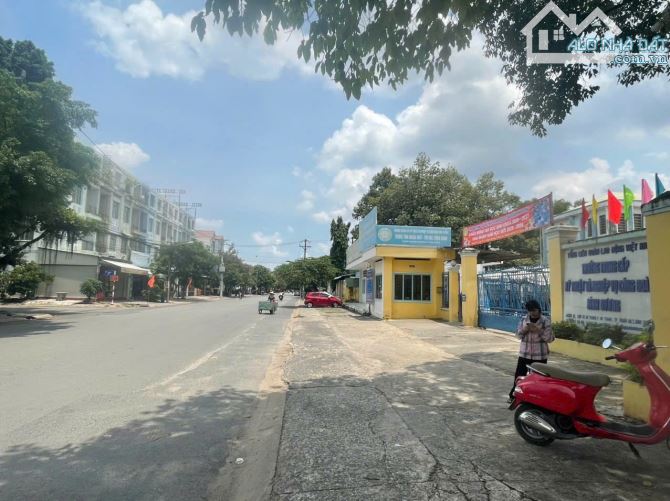 DÃY TRỌ MẶT TIỀN TRUNG TÂM THUẬN AN DT 300 M2 GIÁ 9,5 TỶ