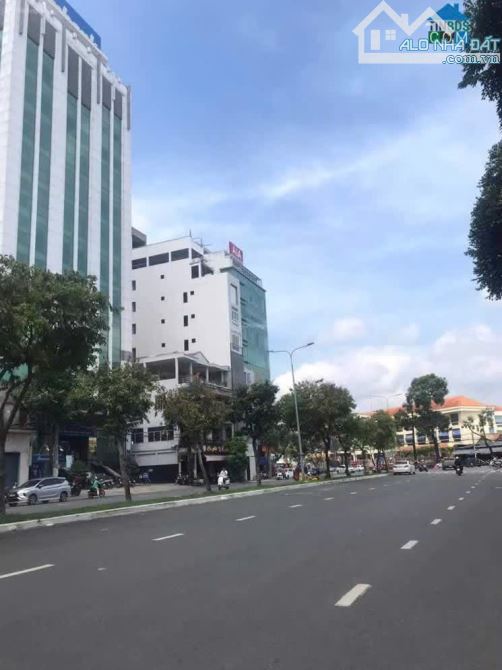 NHÀ 24 TỶ 1 TRỆT 4 LẦU MẶT TIỀN ĐƯỜNG NGUYỄN THÁI HỌC, PHƯỜNG NINH KIỀU, TP.  CẦN THƠ