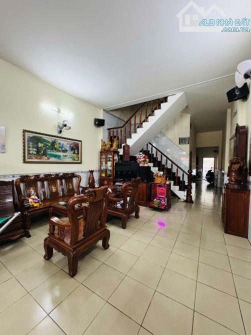 Gấp bán Nhà mặt tiền Kinh Doanh Liên Khu 4-5 gần chợ Bình Thành 150m2 ,3 tầng Nhỉnh 10 tỷ