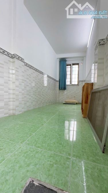 Hiếm - Nhà rẻ Q6 - 3 tầng - 2 PN 2 WC - Hướng Bắc - SHR - chỉ nhỉnh 1đ