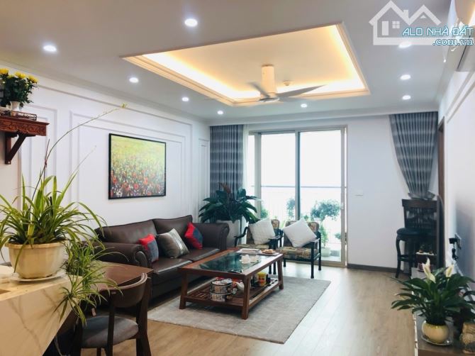 Bán Chung cư Cao Cấp- Mandarin Garden 2- Mặt đường Tân Mai- Tầng trung cực VIP