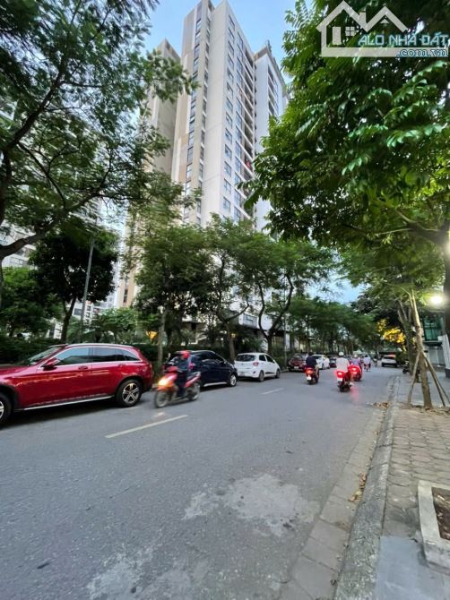 SIÊU PHẨM CỰC ĐẸP - THOÁNG TRƯỚC SAU- HIẾM NHẤT ĐỐNG ĐA - ĐẦU TƯ GIỮ TIỀN ĐỈNH.