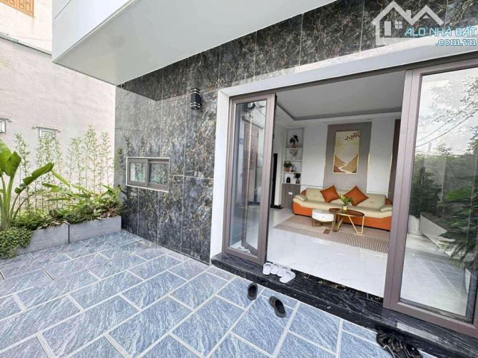 Bán nhà Phúc Lợi- 5 tầng mới-đẹp-xanh- mặt tiền khủng- phân khúc giá hiếm hoi còn xót lại