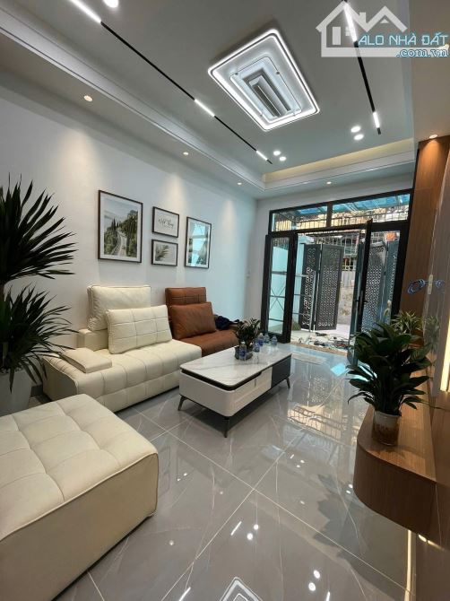 ĐẸP - GẦN KHU ĐÔ THỊ ĐẠI KIM - NGÕ TO BA GÁC PHÓNG - SÁNG THOÁNG MIỄN BÀN