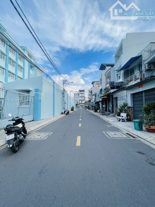 Duy Nhất 1 Căn Hẻm Xe Hơi Vừa Ở Vừa Kinh Doanh Đỉnh - Đường Nguyễn Thị Tần, Quận 8!