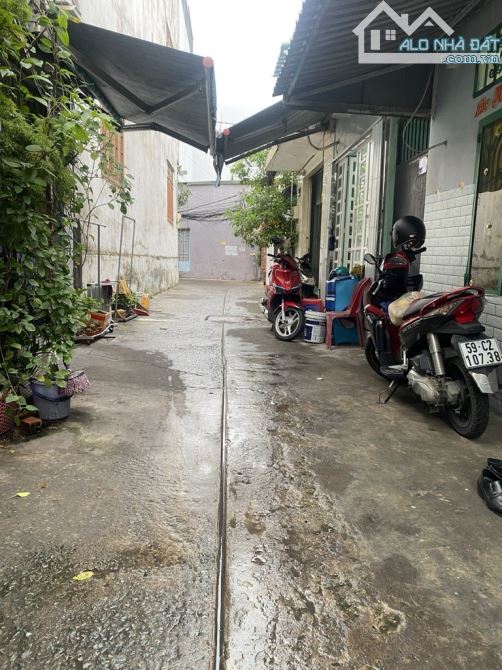 BÁN NHÀ HẺM 176 NGUYỄN THỊ THẬP, BÌNH THUẬN, QUẬN 7 - 135M2