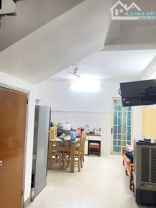 Nhà 2 tầng mặt tiền đường Nguyễn Cao- cách biển 200m-75m2 giá 4850