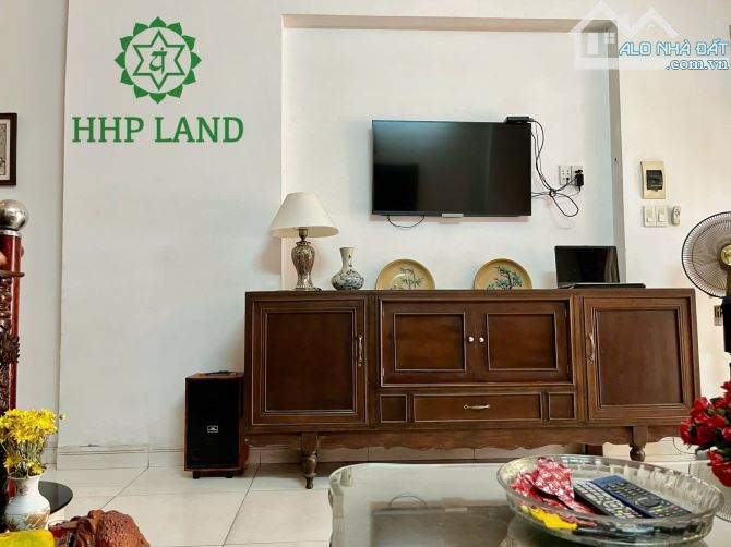 Cho thuê nhà 1 trệt 2 lầu full nội thất gần bệnh viện Shingmark, Long Bình Tân - 10
