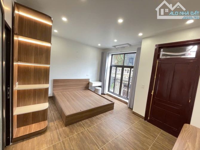 Bán nhà khu vực Hoa Lâm- đẹp lung linh 5 tầng-Ngõ phân lô-full nội thất. - 10