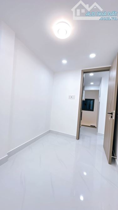 NHÀ MỚI 100% Q4 KÈO THƠM KHU DÂN CƯ HIỆN HỮU KHÔNG LO GIẢI TOẢ ĐƯỜNG TÔN THẤT THUYẾT - 10