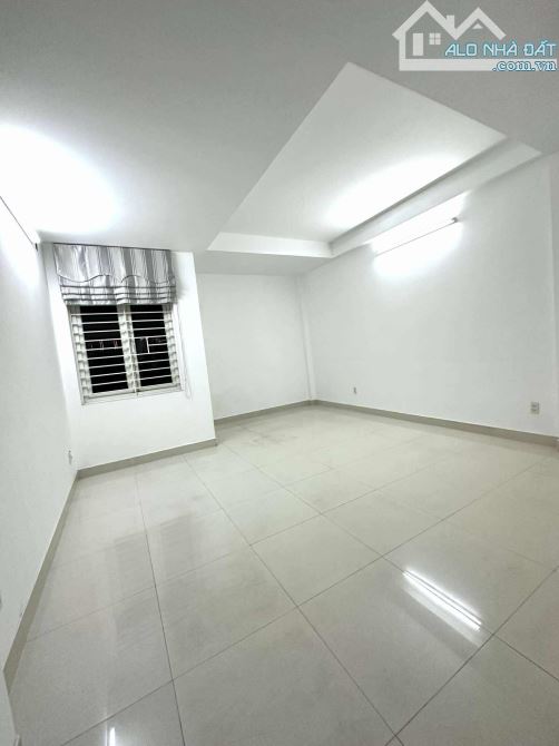 NHÀ 6 TẦNG, MẶT TIỀN KD - LÊ VĂN THỊNH, QUẬN 2 - 10
