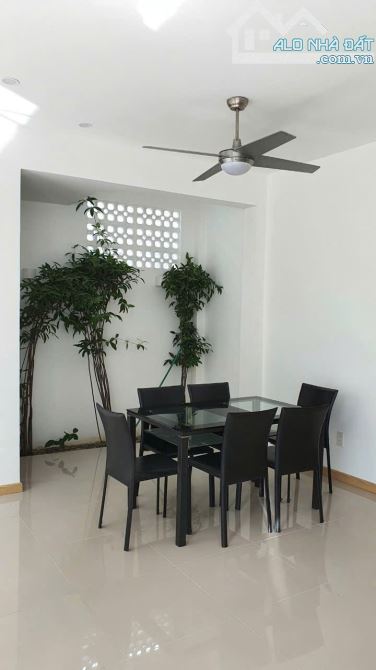 🌈Bán nhà đẹp 3 tầng hẻm oto đường Quốc Tuấn - Giá 5,7 Tỷ - Tp Nha Trang Diện tích: 64,4m2 - 10