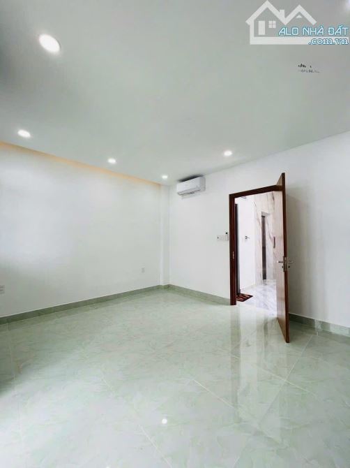Mang 4 đồng chốt ngay nhà Nguyễn Biểu, P1, Quận 5 -Giá:4tỷ890/81m2 (4,5x18)-Sổ đầy đủ - 10