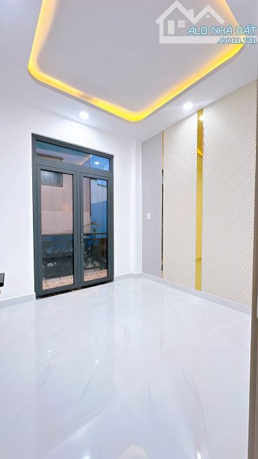 NHÀ MỚI 100% Q4 KÈO THƠM KHU DÂN CƯ HIỆN HỮU KHÔNG LO GIẢI TOẢ ĐƯỜNG TÔN THẤT THUYẾT - 11