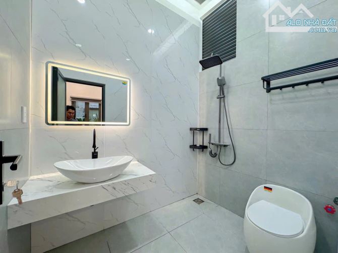 Nhà 3 tầng, Full Nội Thất, Sổ Riêng 6,79 tỷ, đường Trần Văn Khánh, Q.7 - 11