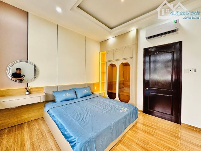 Cắt lỗ giảm sâu bán nhanh nhà Lê Văn Sỹ, Q3 - Giá 7tỷ190/60m2 - 11