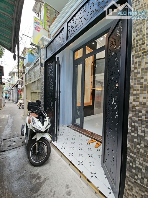 NHÀ MỚI  NGANG 3 DÀI 10 4T  CÓ 4 TỎI Q4 Sát mặt tiền - 16