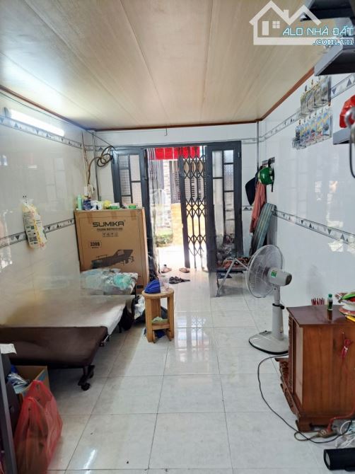 Bán nhà P5 Q11 2ty5. Sổ riêng, 2 tầng, 2pn. Ngay Đầm Sen. - 1