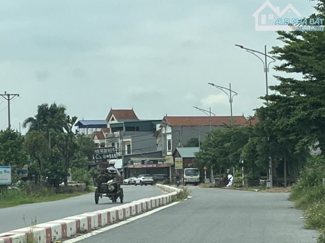 Quá hiếm! Bán 120m, 2 mặt tiền, full thổ tại Thị trấn Văn Giang, 2 ô tô tránh. Giá 40tr - 1