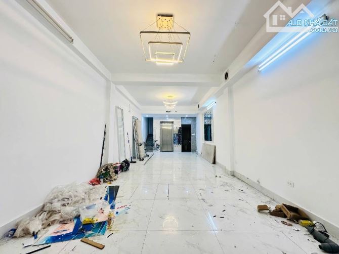 Bán nhà Nguyễn Khang, dt55m, 7 tầng Thang máy, gần ô tô, ngõ thông, kinh doanh - 1