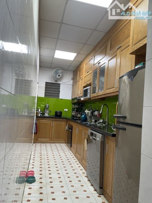 Bán căn hộ T2, tập thể Hà Thái, Phạm Văn Đồng, Từ Liêm 120m, 3 ngủ, giá 4.9 tỷ. Đẹp ở luôn - 1