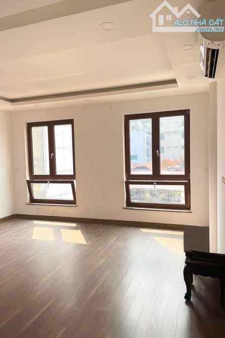 Bán nhà Liễu Giai, DT 100m x 9 tầng, mặt tiền 5.4m, dòng tiền 2.1 tỷ/năm, 68 tỷ - 1