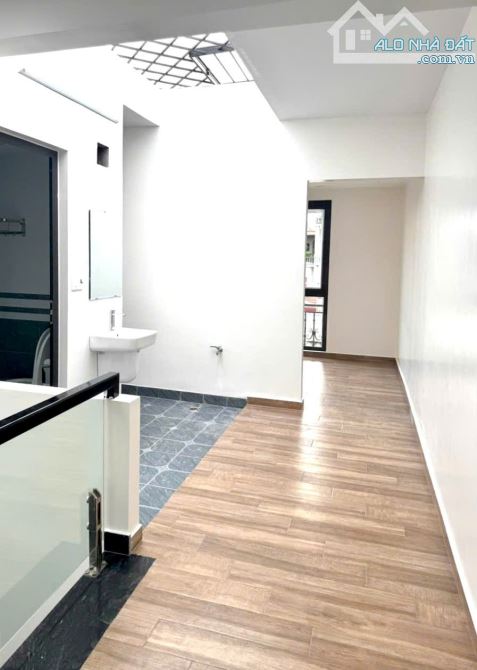 Bán nhà 3 tầng xây mới ngay ngã tư Phương Lưu - Bùi Thị Tự Nhiên - 1