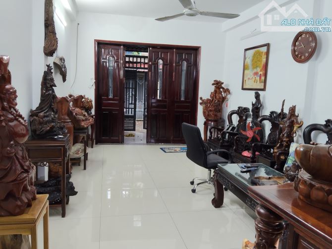 BÁN NHÀ BỜ BAO TÂN THẮNG hẻm 4m- 67M2- (4.2❌️16)m- 3 Tầng - NHỈNH 5 TỶ - 1