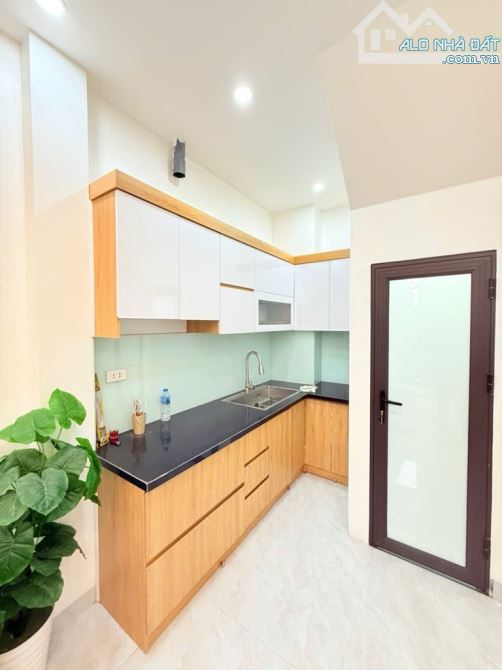 🔥 Tôn Đức Thắng, Ngõ Thông Gần Phố, Full Nội Thất, 5 Tầng, 3 Ngủ Đủ Công Năng, Giá 6.2 Tỷ - 1