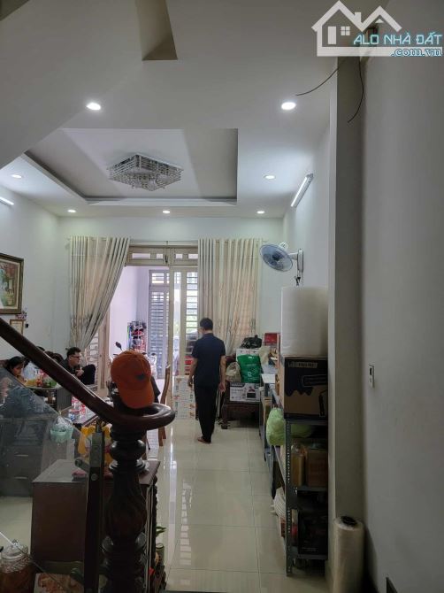 Bán nhà Hà Huy Giáp, Thạnh Lộc, ngay Ngã Tư Ga, 81m2 ngang 4.15m, hẻm 9m có lề, 7.9 tỷ - 1