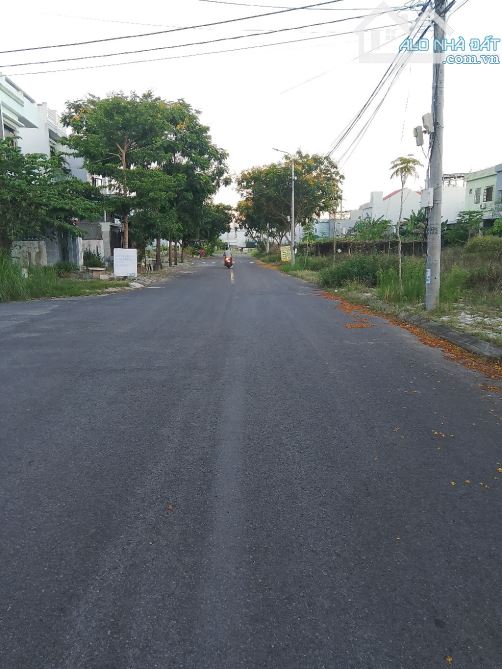 Bán Cặp Góc siêu đẹp TDC Đông Hải, Ngũ Hành Sơn, 241m2, ngang 11m, đường Lê Như Hổ, - 1