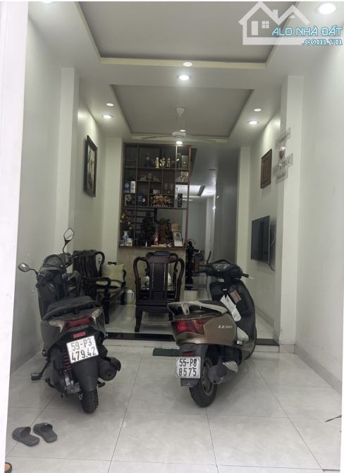 BÁN NHÀ BẠCH ĐẰNG - TÂN BÌNH -HẺM Ô TÔ TRÁNH NHAU-5 TẦNG - 1