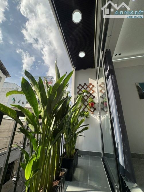 Nhà Siêu Đẹp Ở Ngay 72m² (4x18) – 3PN – Ô Tô Tới Cửa – Giá Chỉ 6,35 Tỷ - 1