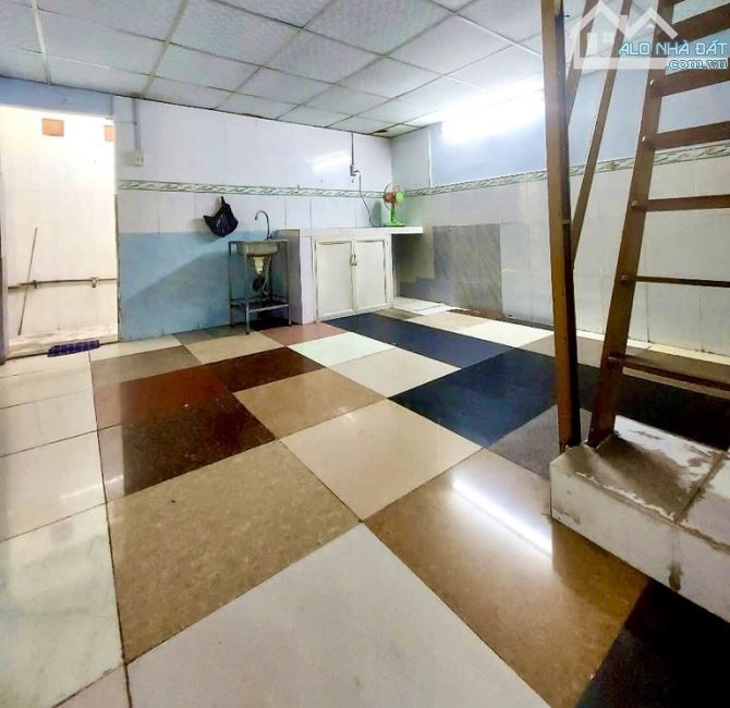Bán nhà 2 tầng, 35m² (4x9), Xe hơi tới cửa, ĐS8, gần Aeon Tân Phú, chỉ hơn 3 tỷ - 1