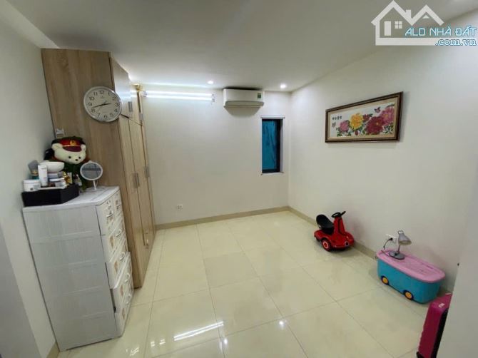 Cực Hiếm, Diện tích khủng OTO đỗ cửa Phố Gia Quất - Long Biên 58m x 4t giá chỉ 9tỷ có TL - 1