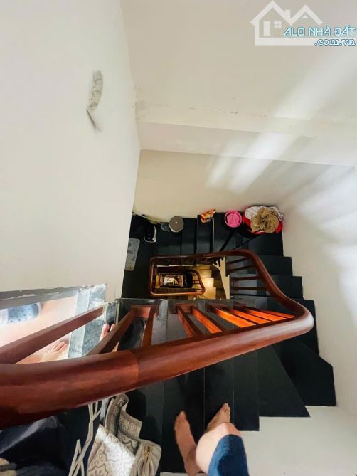 Gần OTO, Ở Sướng Phố Bồ Đề 45m x 5 tầng Nhỉnh 8tỷ Có Thương Lượng - 1
