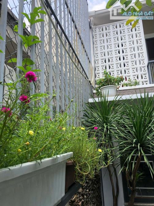 Rẻ nhất khu bên sông bán đất tặng nhà 2 Tầng 123m2 = 7,7x16 phía gigamaill Hiệp Bình Chánh - 1
