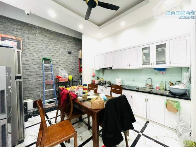 Bán nhanh nhà Trại Cá 40m, 4 tầng thang máy, siêu thoáng – Giá 9 tỷ - 1