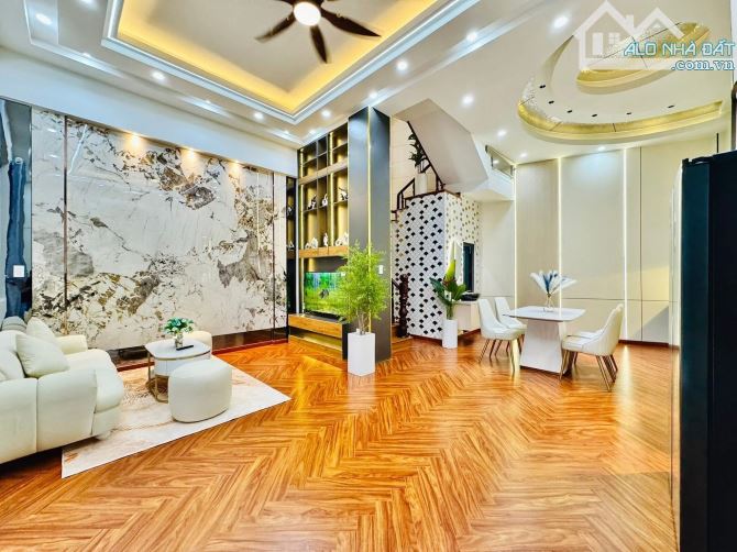Cắt lỗ giảm sâu bán nhanh nhà Lê Văn Sỹ, Q3 - Giá 7tỷ190/60m2 - 1