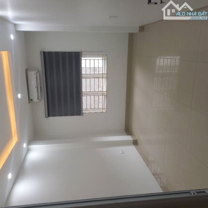 💥 GIÁ SỐC HƠN 5 TỶ – NHÀ ĐẸP 5 TẦNG, SÁT GA TÀU TRÊN CAO. - 1