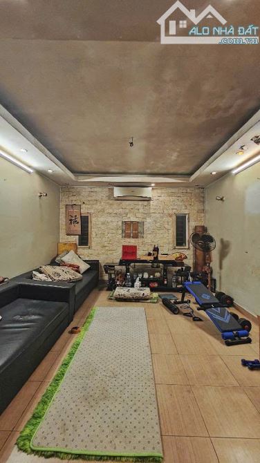 BÁN NHÀ LĨNH NAM, 20M RA Ô TÔ , Ở LUÔN, NGÕ THOÁNG, 35M2X 6T GIÁ CHỈ 7,5 TỶ - 1