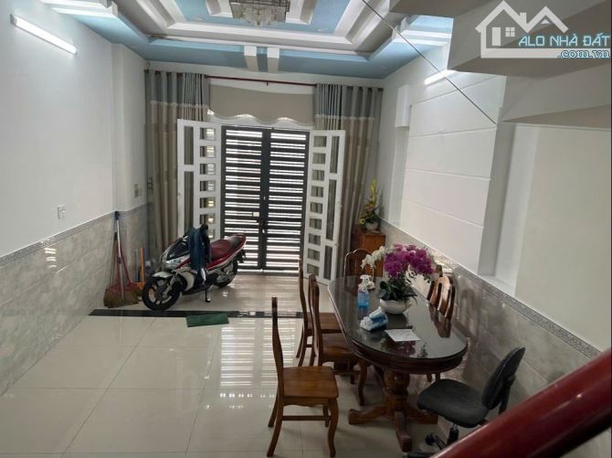 CHO THUÊ NHÀ ĐƯỜNG SỐ 4 GIÁP KDC SÔNG ĐÀ, QLO 13, 1 TRỆT 2 LẦU, 4PN, CÓ NỘI THẤT, 16TR. - 1