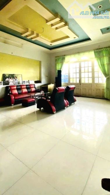 NP779. BÁN NHÀ 150m2 MẶT TIỀN ĐƯỜNG DƯƠNG BẠCH MAI :  Diện tích : 150m2, nhà cấp 4 rộng rã - 1
