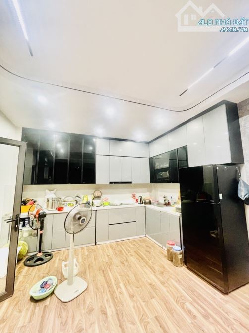 SIÊU PHẨM BÁT KHỐI_LONG BIÊN: 6 TẦNG THANG MÁY_20M RA ĐƯỜNG Ô TÔ_MẶT TIỀN 6,3M_GIÁ 8 TỶ 8 - 1